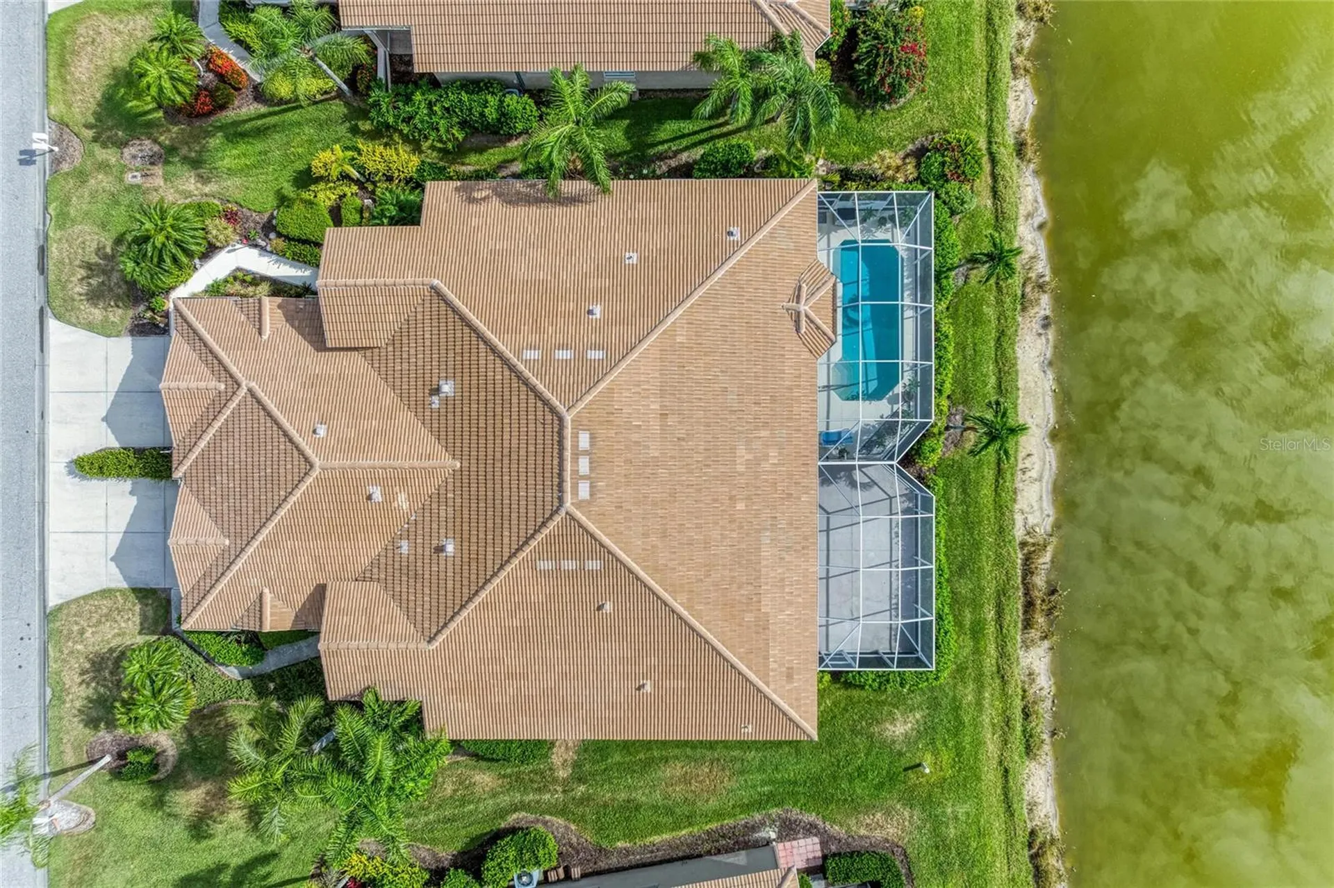 9532 Forest Hills Circle Sarasota FL 34238