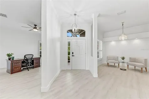 9532 Forest Hills Circle Sarasota FL 34238