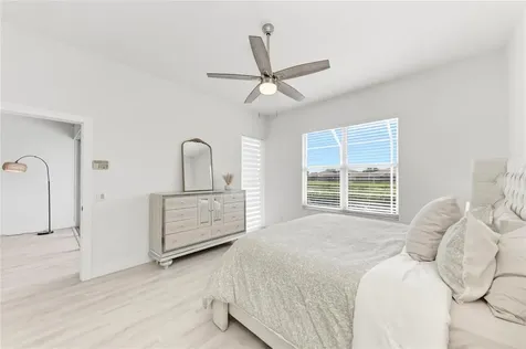9532 Forest Hills Circle Sarasota FL 34238