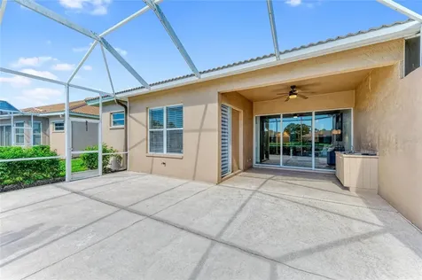 9532 Forest Hills Circle Sarasota FL 34238