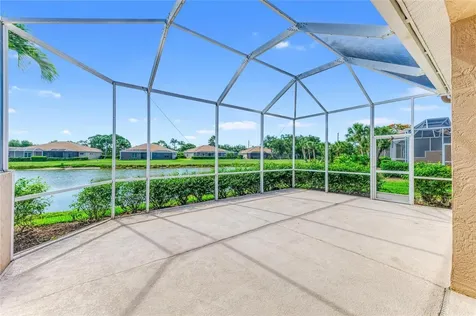 9532 Forest Hills Circle Sarasota FL 34238