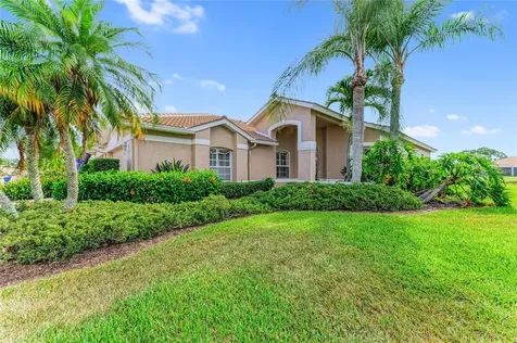 9532 Forest Hills Circle Sarasota FL 34238