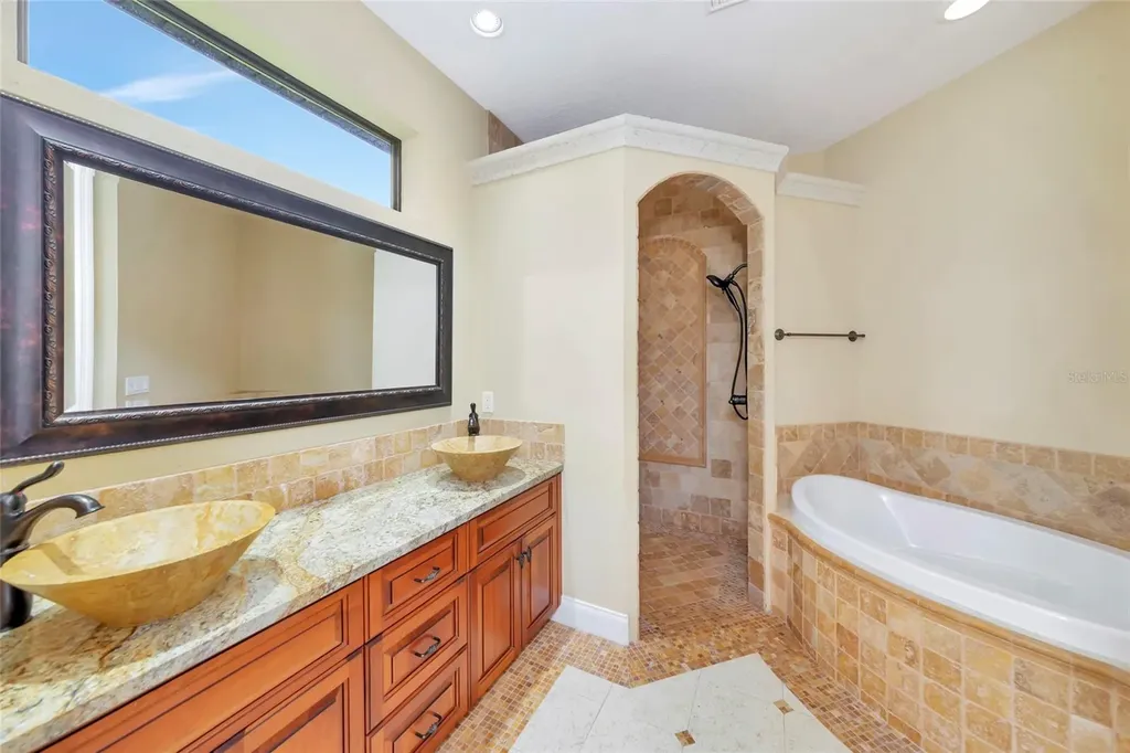 5624 Aaron Court Sarasota FL 34232