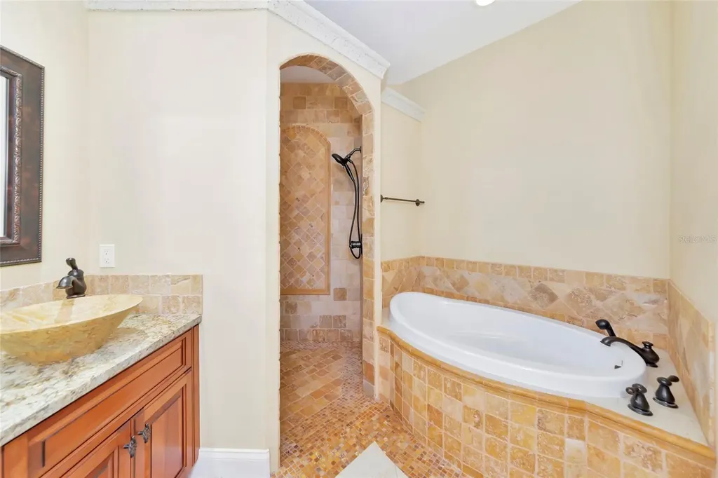 5624 Aaron Court Sarasota FL 34232