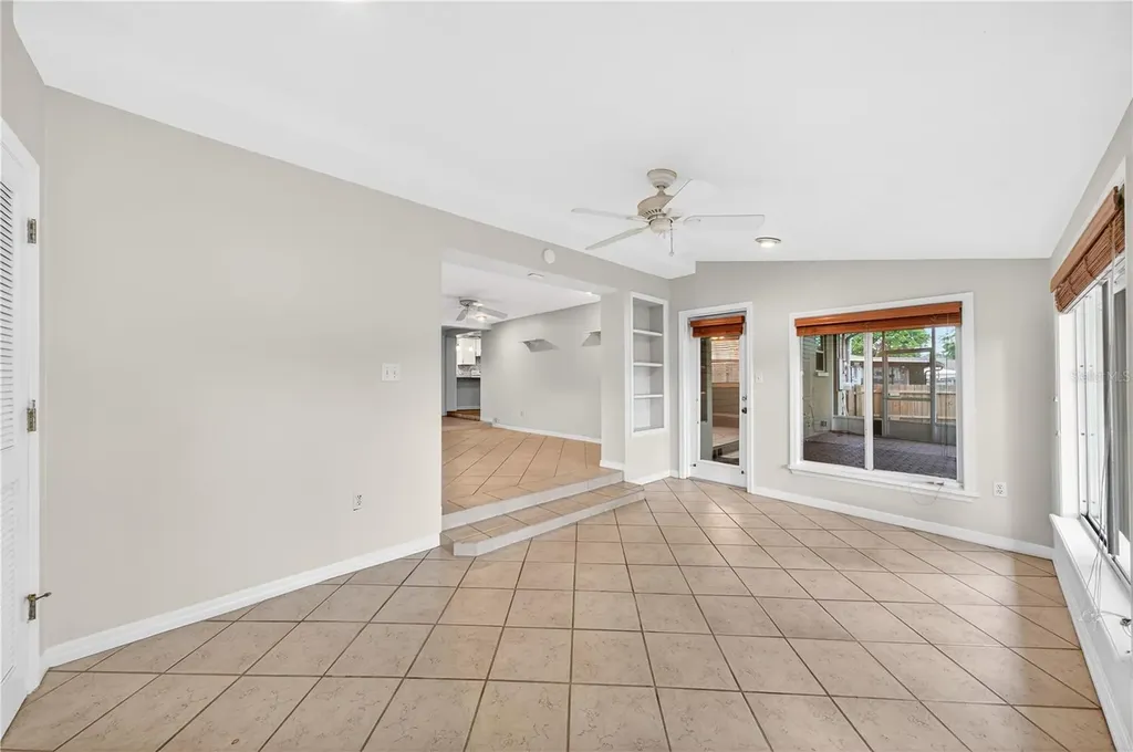 819 Canovia Avenue Orlando FL 32804