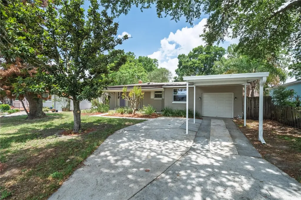 819 Canovia Avenue Orlando FL 32804