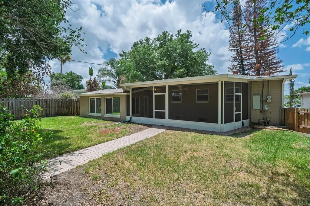 819 Canovia Avenue Orlando FL 32804