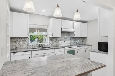 819 Canovia Avenue Orlando FL 32804