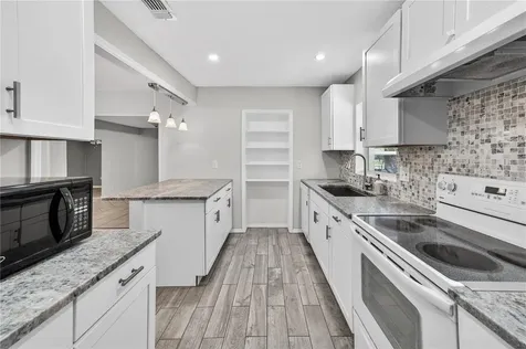 819 Canovia Avenue Orlando FL 32804