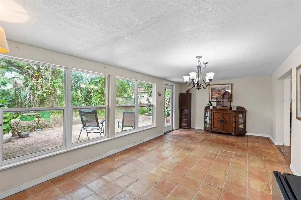 4405 W Melrose Avenue Tampa FL 33629