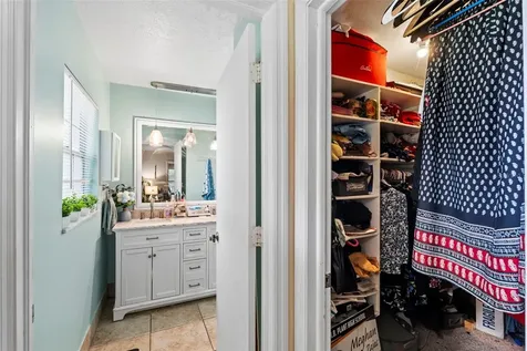4405 W Melrose Avenue Tampa FL 33629