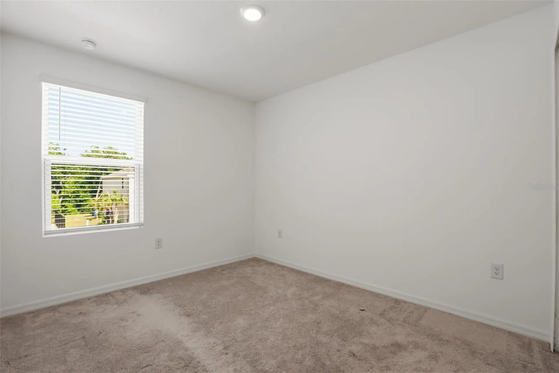 3002 Canary Avenue Davenport FL 33837
