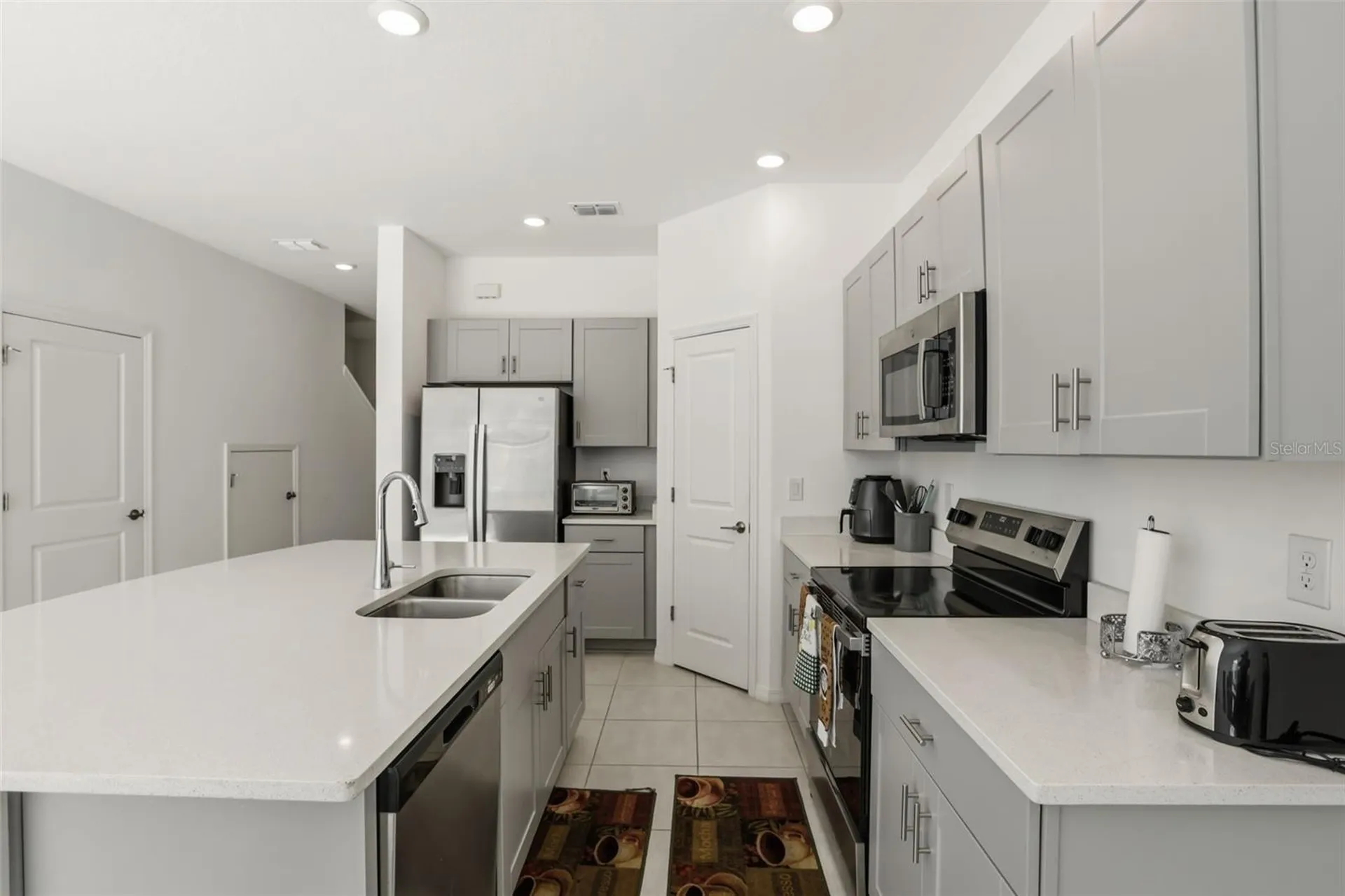3002 Canary Avenue Davenport FL 33837