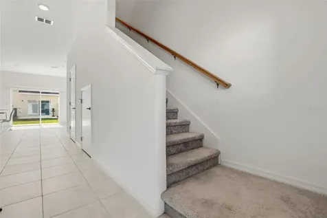 3002 Canary Avenue Davenport FL 33837