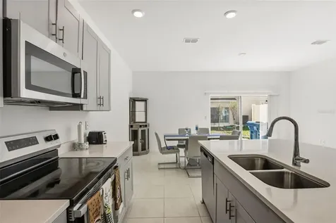 3002 Canary Avenue Davenport FL 33837