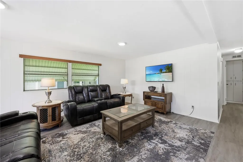 2100 Kings Highway Port Charlotte FL 33980