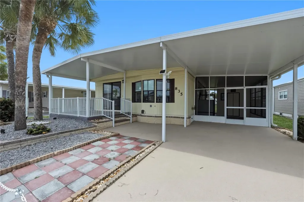 2100 Kings Highway Port Charlotte FL 33980