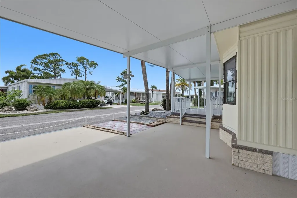2100 Kings Highway Port Charlotte FL 33980