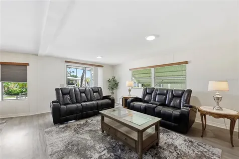 2100 Kings Highway Port Charlotte FL 33980
