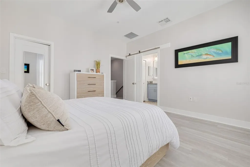 946 Highland Avenue Dunedin FL 34698