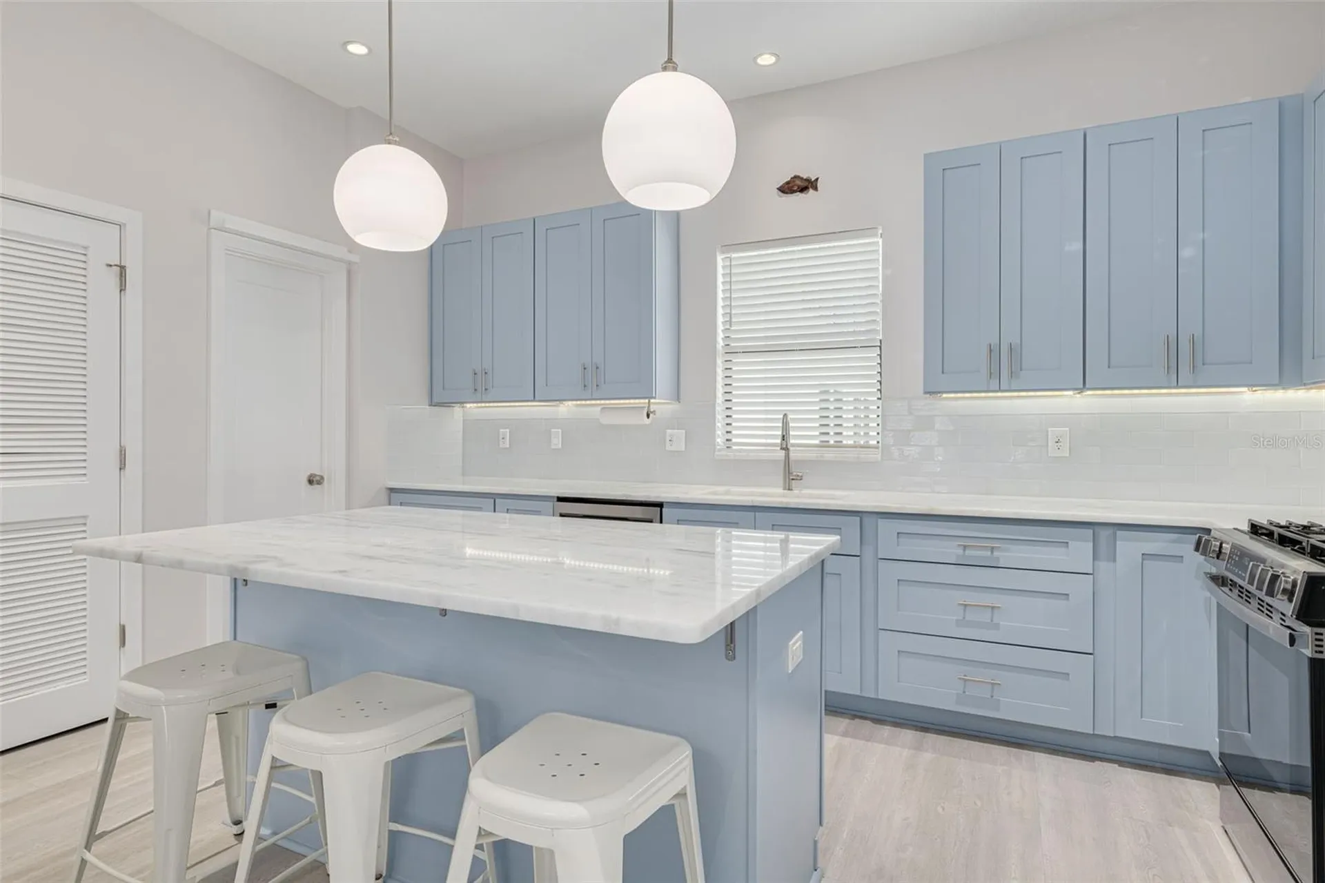 946 Highland Avenue Dunedin FL 34698