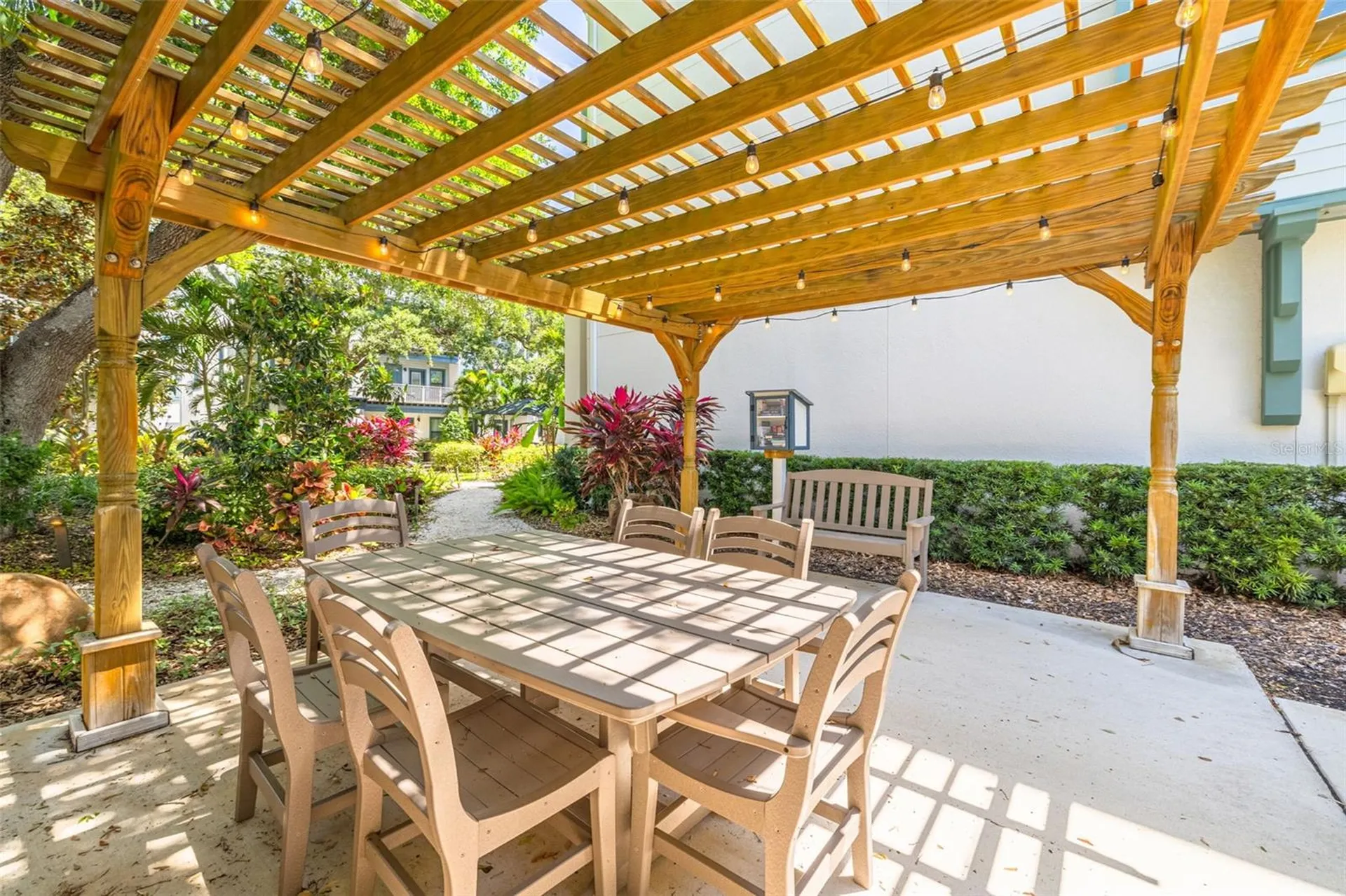 946 Highland Avenue Dunedin FL 34698