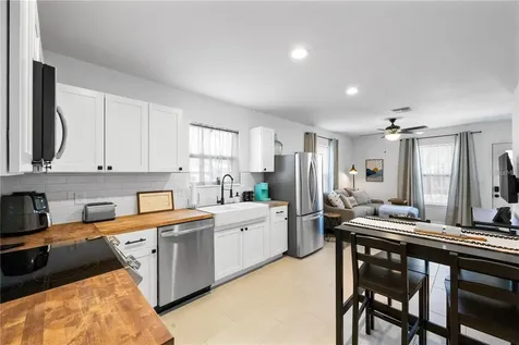 707 N Disston Avenue Tarpon Springs FL 34689