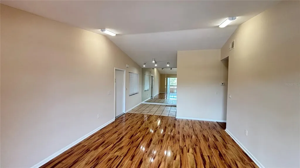 5169 Vineland Road Orlando FL 32811