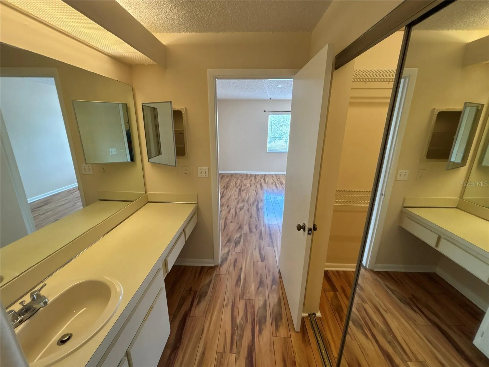 5169 Vineland Road Orlando FL 32811