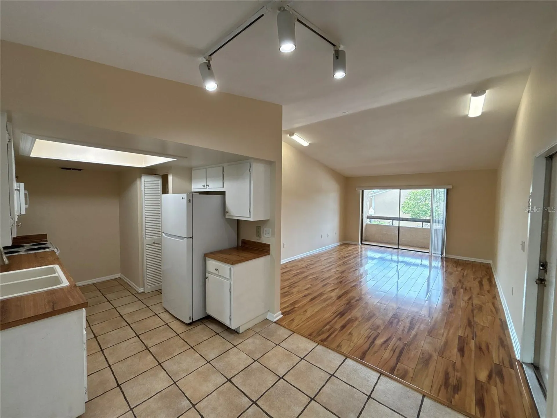 5169 Vineland Road Orlando FL 32811
