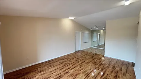 5169 Vineland Road Orlando FL 32811