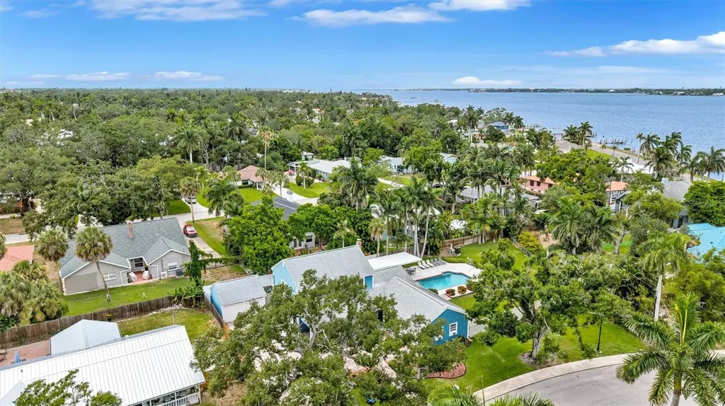 206 20th Street W Bradenton FL 34205