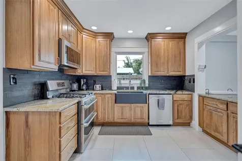 206 20th Street W Bradenton FL 34205
