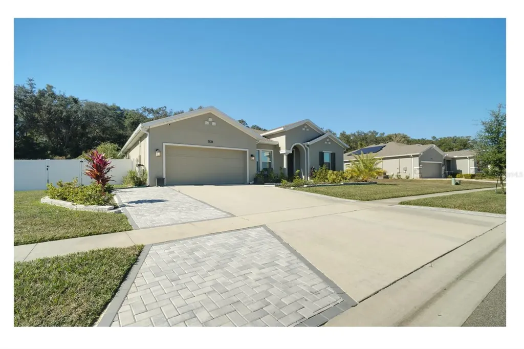 6084 Claystone Way Mount Dora FL 32757