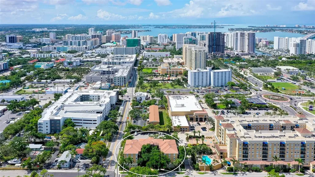 1268 11th Street Sarasota FL 34236