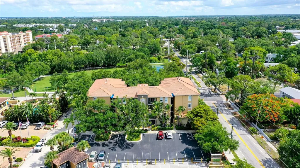 1268 11th Street Sarasota FL 34236