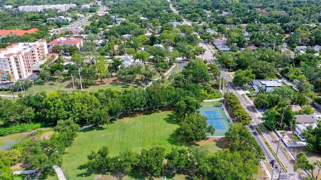 1268 11th Street Sarasota FL 34236