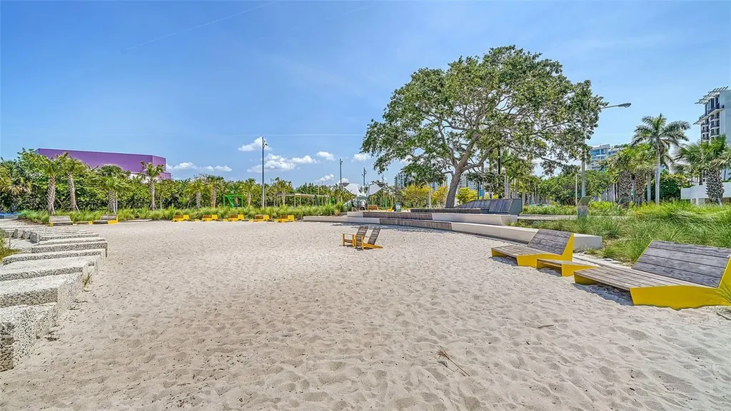 1268 11th Street Sarasota FL 34236