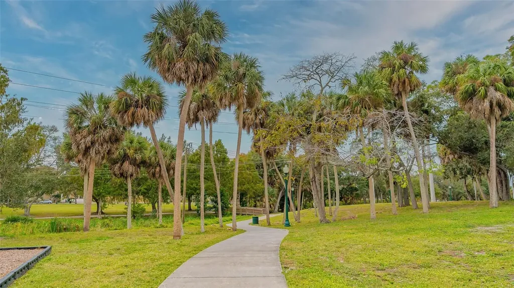1268 11th Street Sarasota FL 34236