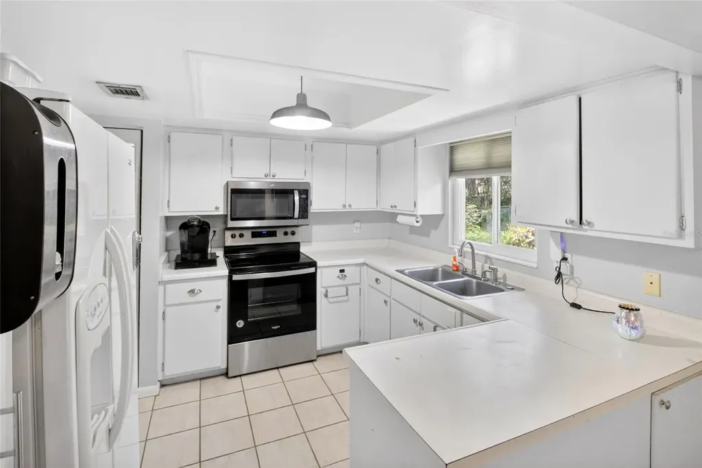 1915 NW 42nd Place Gainesville FL 32605