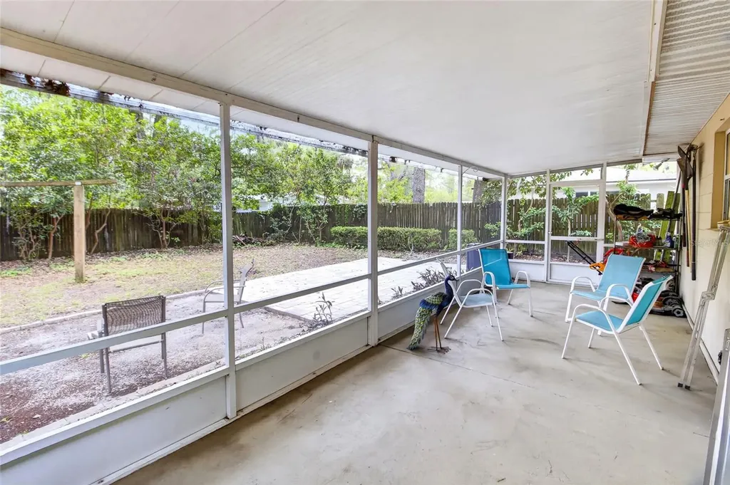 1915 NW 42nd Place Gainesville FL 32605