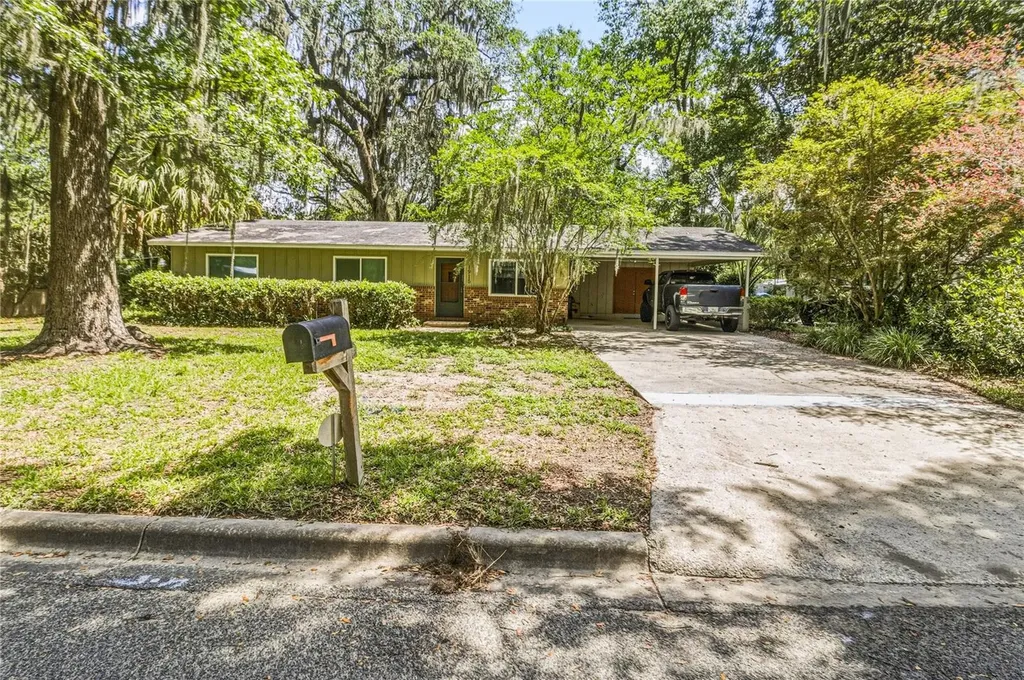 1915 NW 42nd Place Gainesville FL 32605