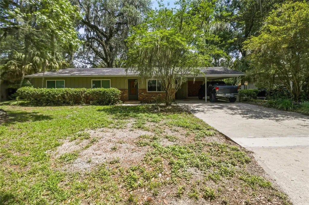 1915 NW 42nd Place Gainesville FL 32605