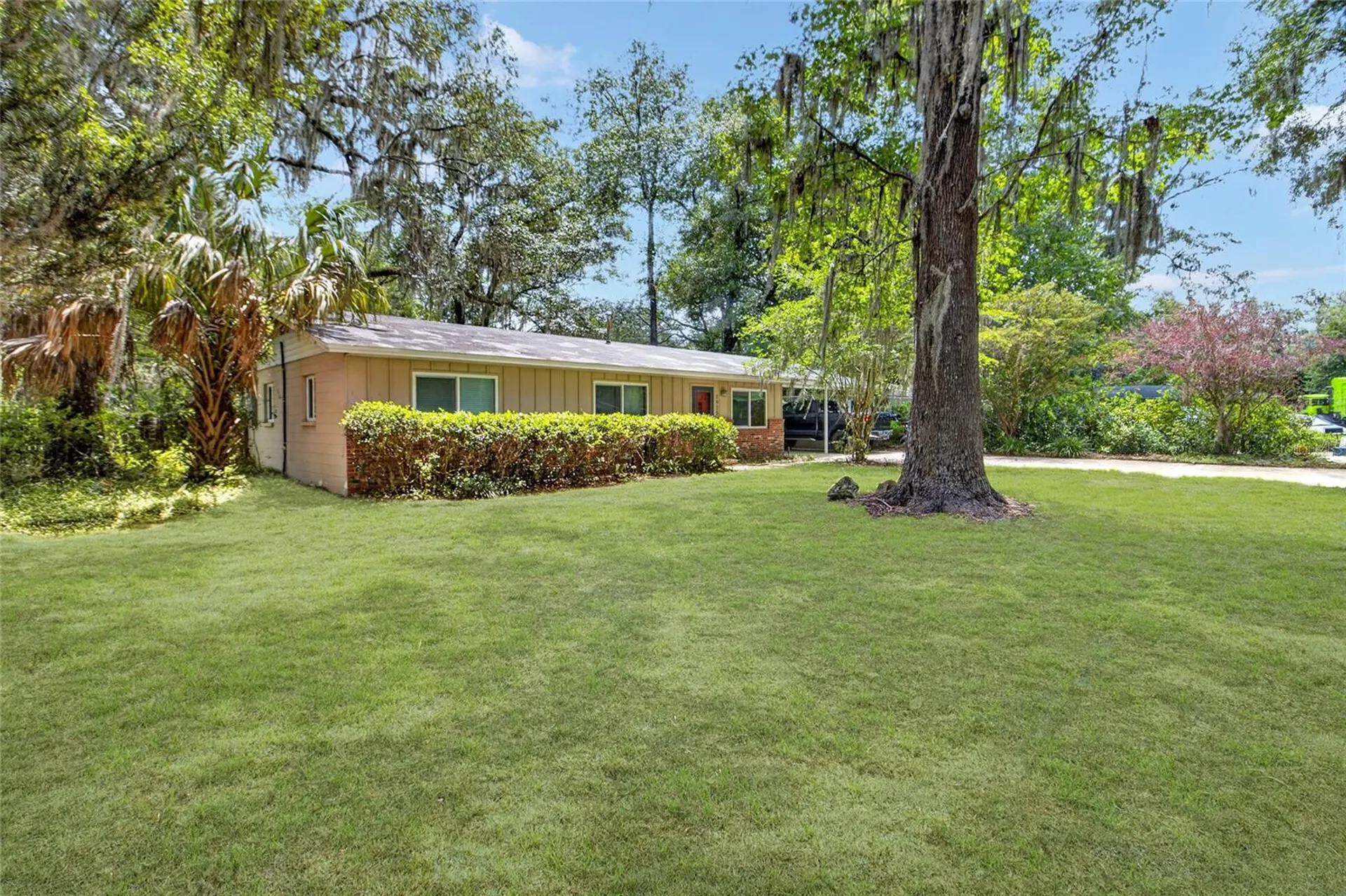 1915 NW 42nd Place Gainesville FL 32605