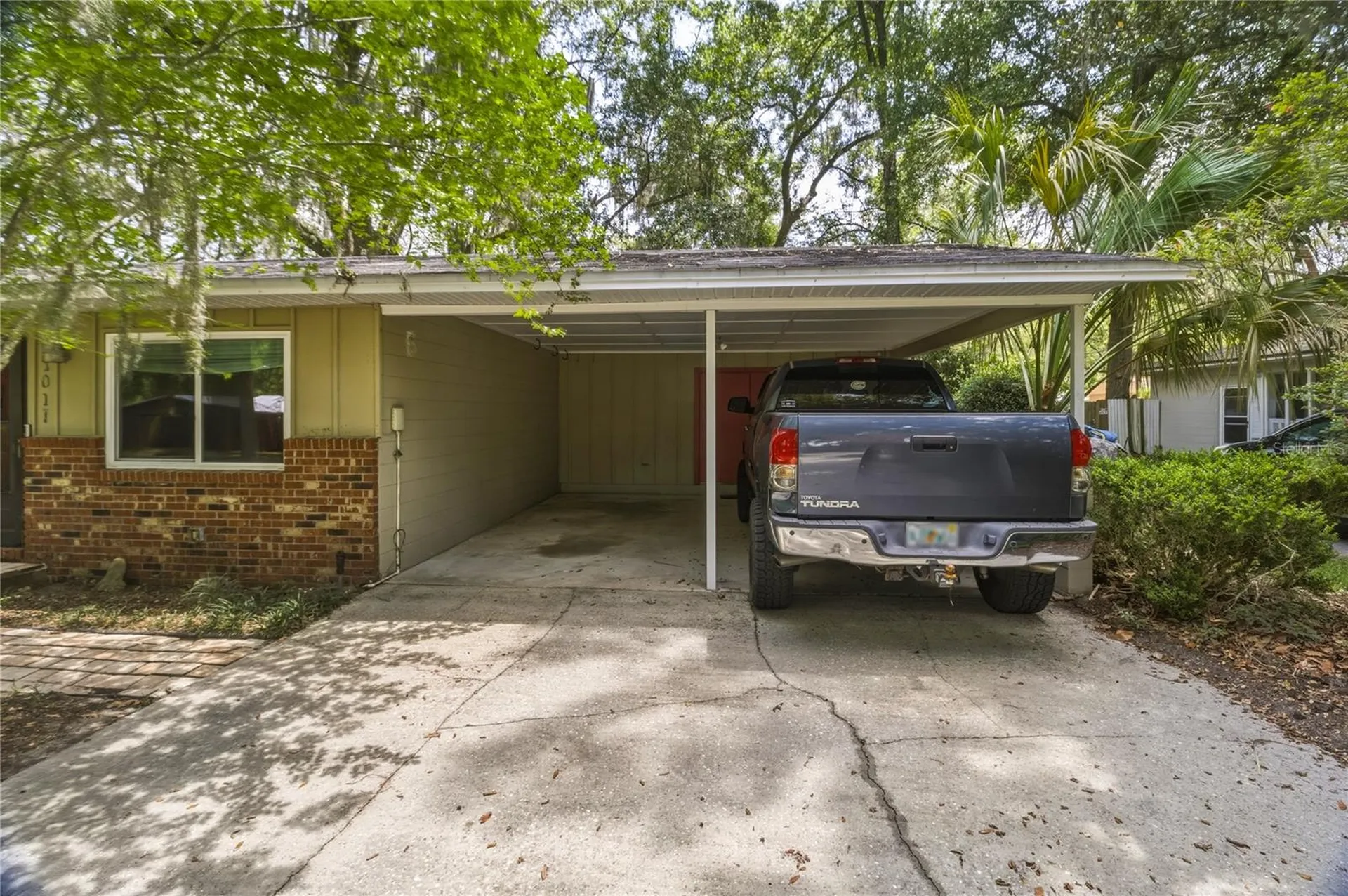 1915 NW 42nd Place Gainesville FL 32605