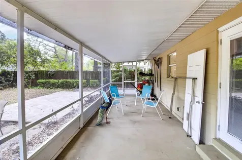 1915 NW 42nd Place Gainesville FL 32605