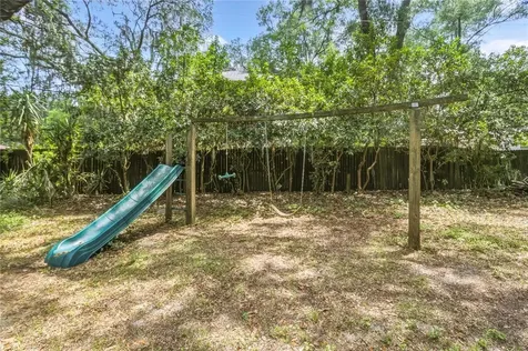 1915 NW 42nd Place Gainesville FL 32605