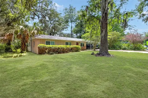 1915 NW 42nd Place Gainesville FL 32605