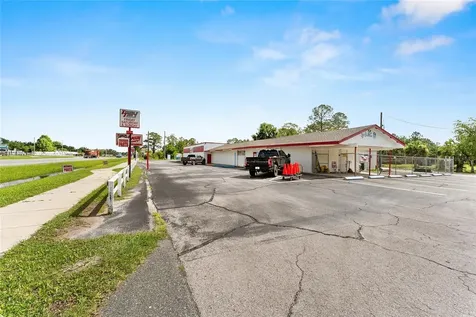 17313 NE Us Highway 301 Waldo FL 32694