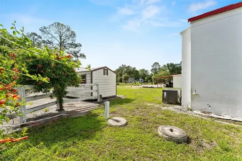 17313 NE Us Highway 301 Waldo FL 32694